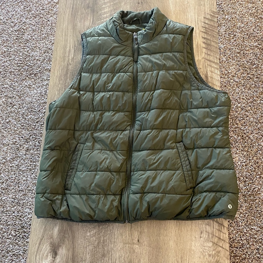 Army green puffer vest